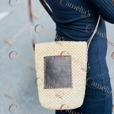 Raphia pouch (Natural with leather pattern)