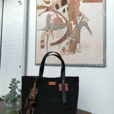 Black Dyed Raffia Tote Bag with Comfortable Leather Handles and Cotton Lining - Elegance and Practicality