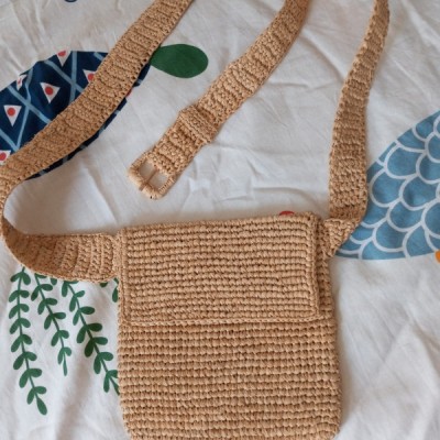 Banana bag in raffia