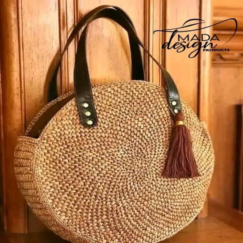 Sac rond en raphia fait main au crochet