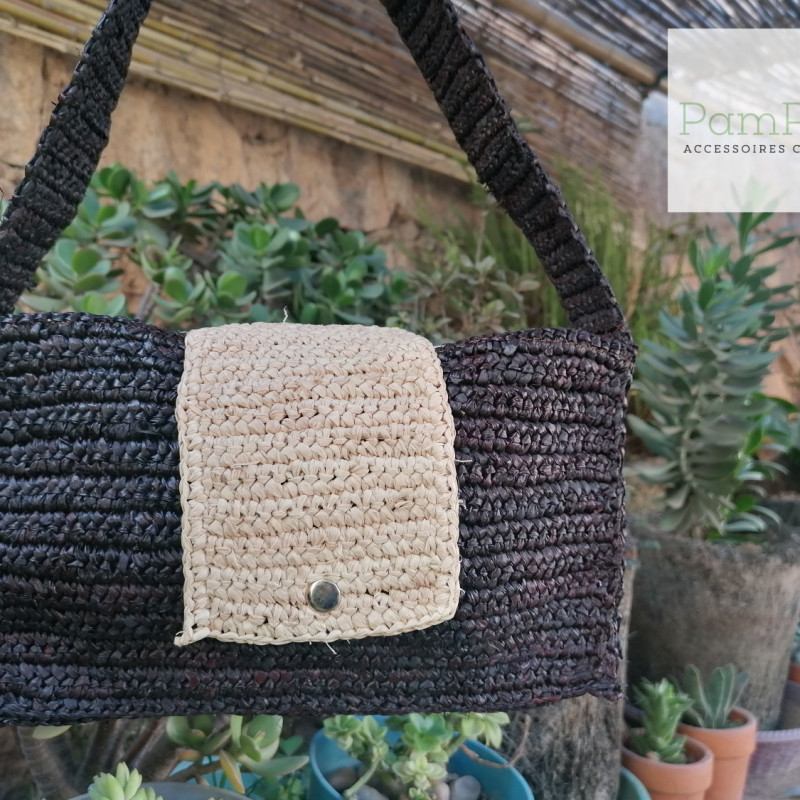 Handbag made in raffia, black and white