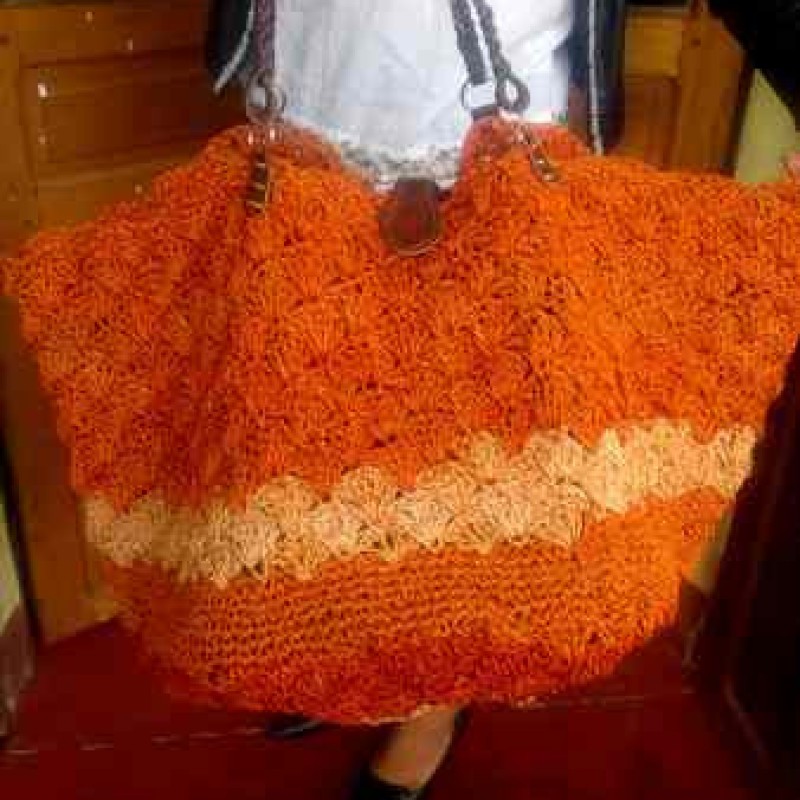 Handbag made with sisal pink color