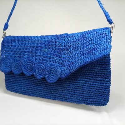 Flap pouch with spirals