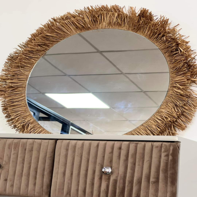 Mirror with frills
