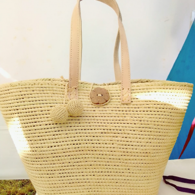 Bag for women made with raffia